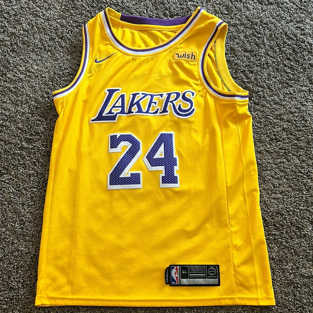 kobe bryant lakers jersey, great condition